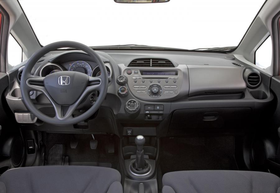  Honda Fit 2009 года  (фото 17 из 31)